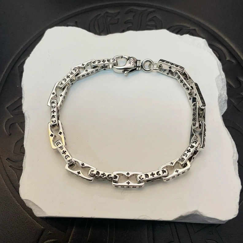 Stylish Chrxmx Hxxrts Bracelets 297385
