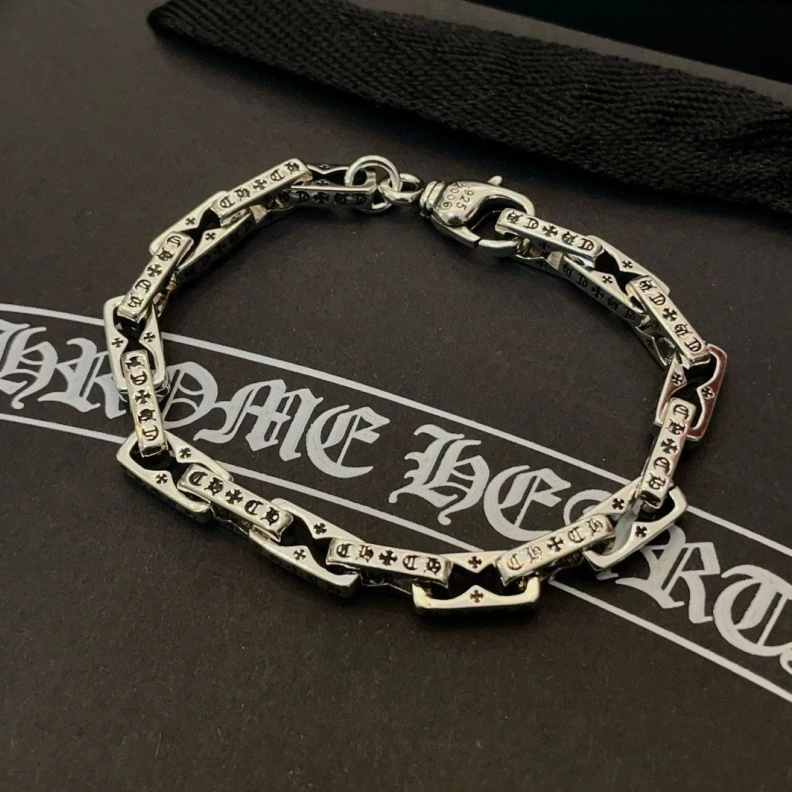 Stylish Chrxmx Hxxrts Bracelets 297385