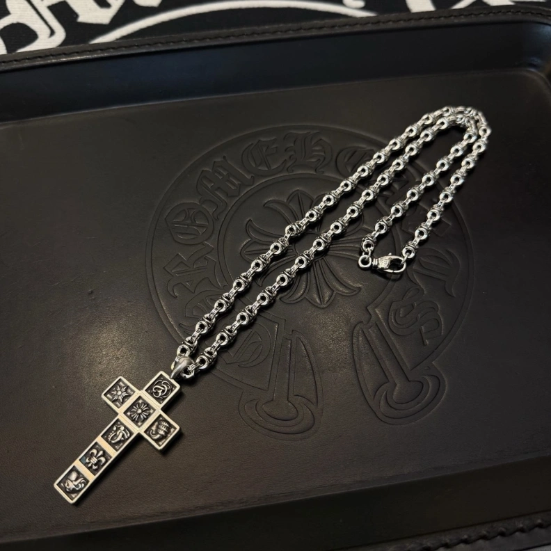 GoodFit Chrxmx Hxxrts Necklaces 297017