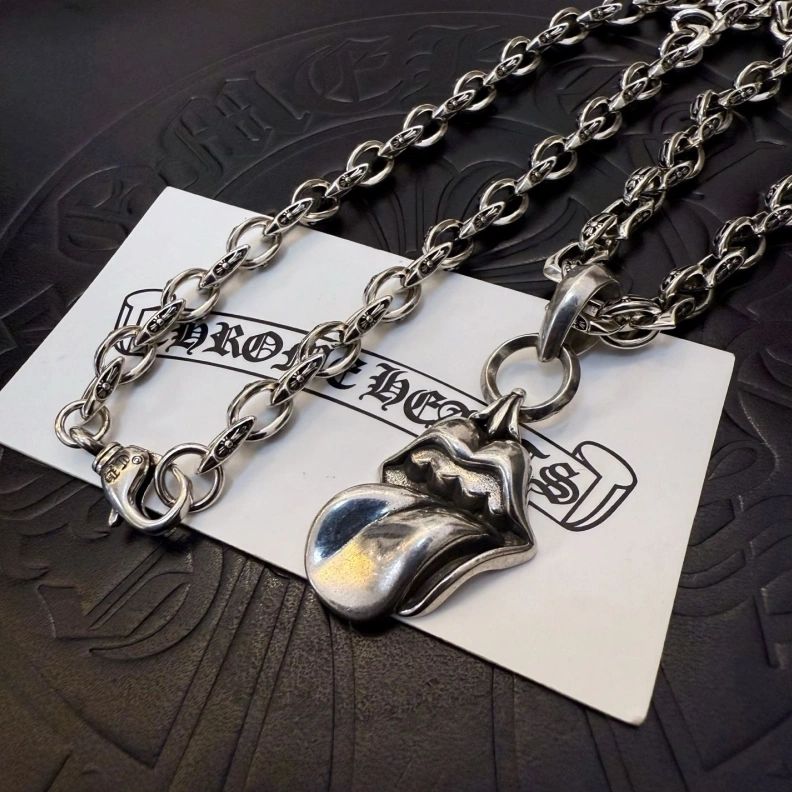 ModernLook Chrxmx Hxxrts Necklaces 296990