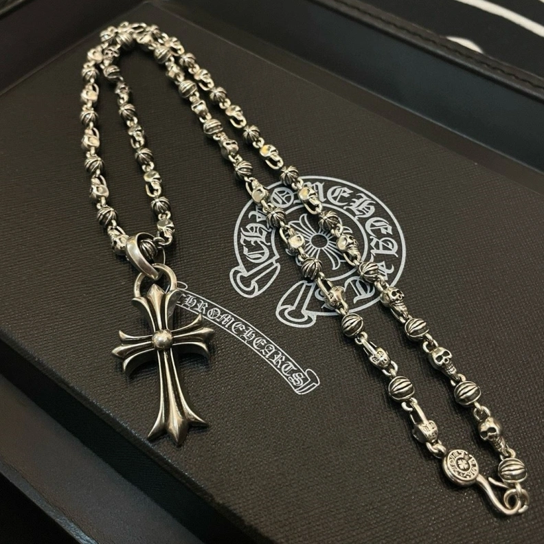 Resilient Chrxmx Hxxrts Necklaces 296998