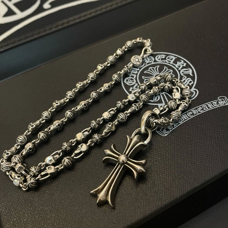 Resilient Chrxmx Hxxrts Necklaces 296998