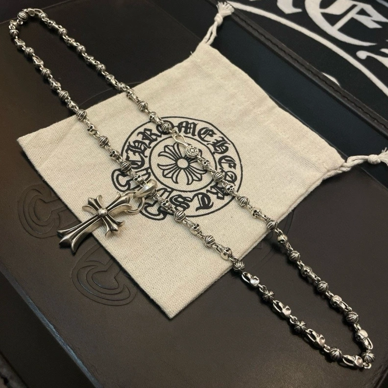 Resilient Chrxmx Hxxrts Necklaces 296998