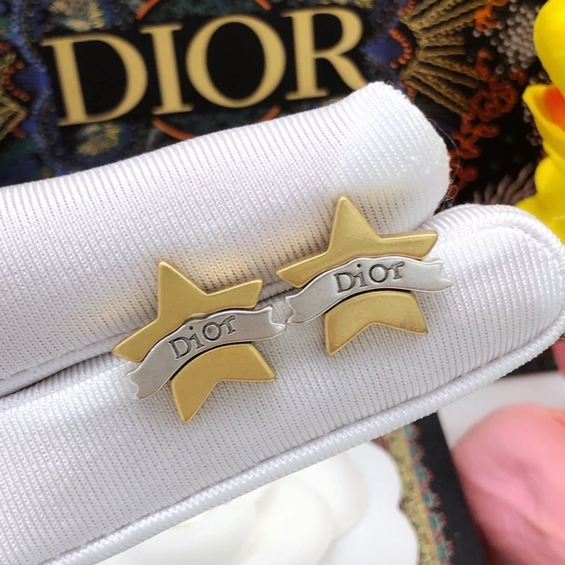 Christian Dxxr Necklaces Stylish 294110