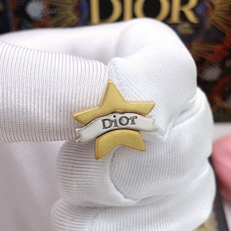 Christian Dxxr Necklaces Stylish 294110