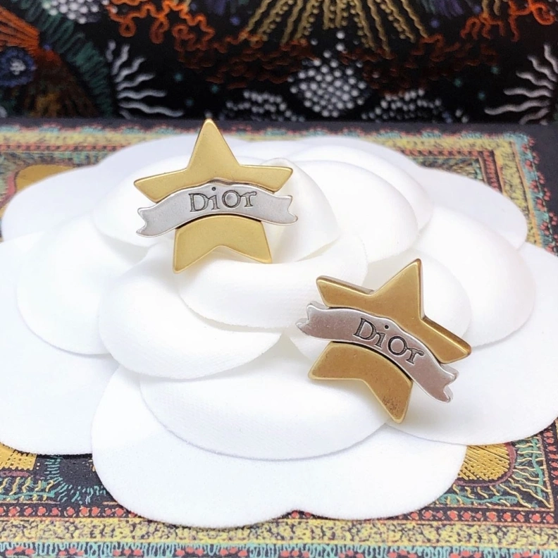 Christian Dxxr Necklaces Stylish 294110