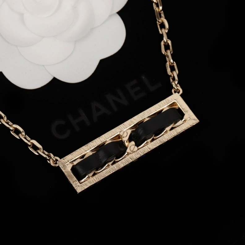 Functional Chxnxl Necklaces 285457