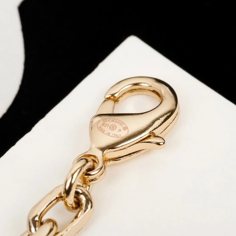 Functional Chxnxl Necklaces 285457