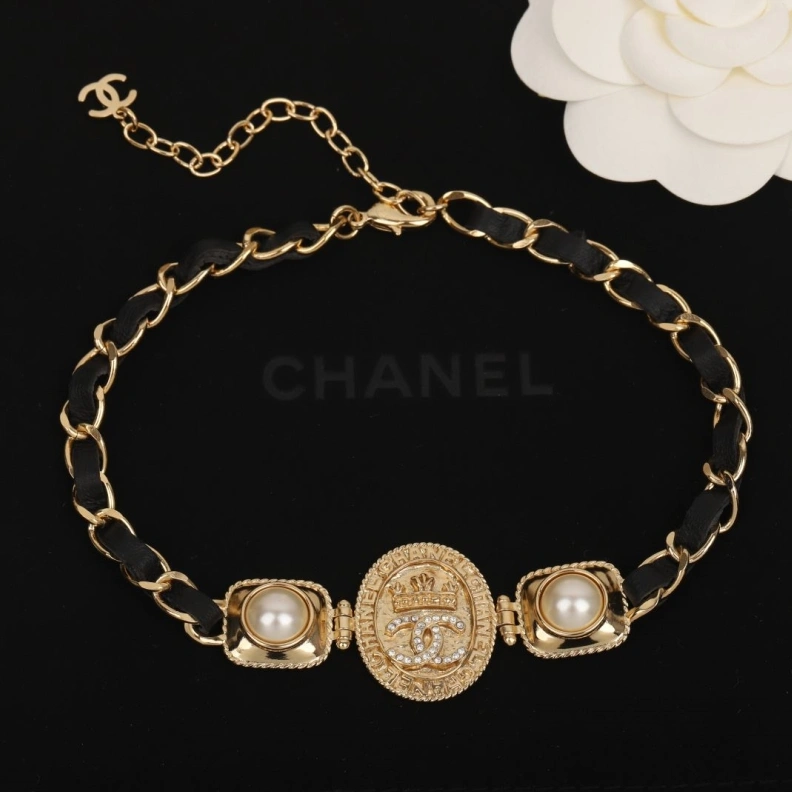 Bold Chxnxl Necklaces 285442