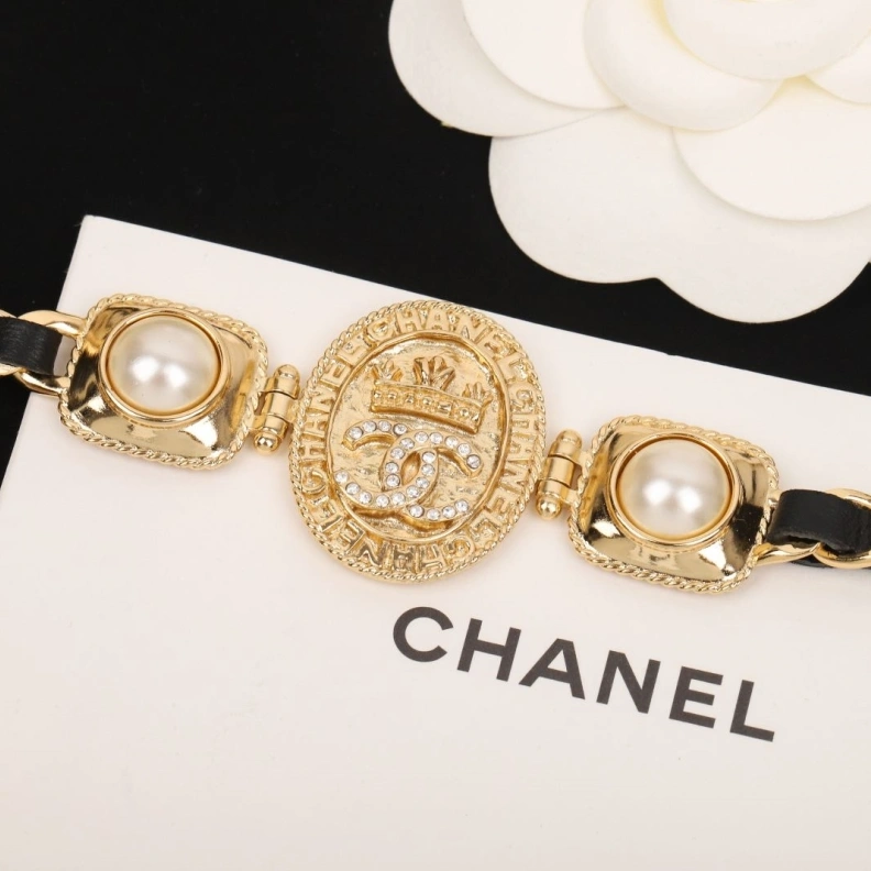 Bold Chxnxl Necklaces 285442