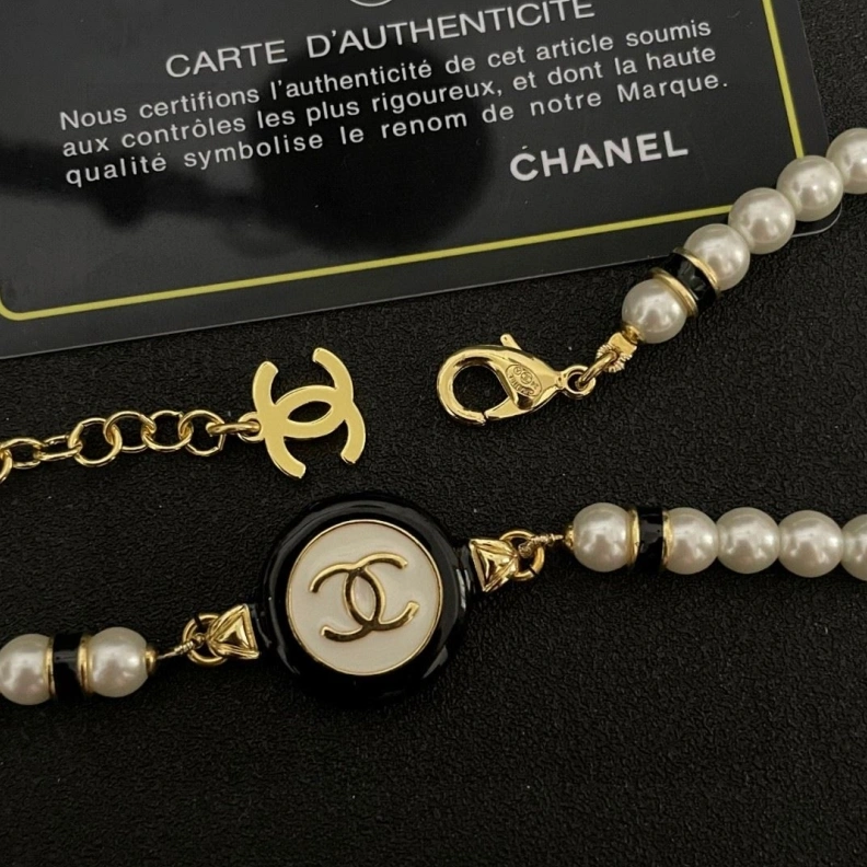Resilient Chxnxl Necklaces 285463