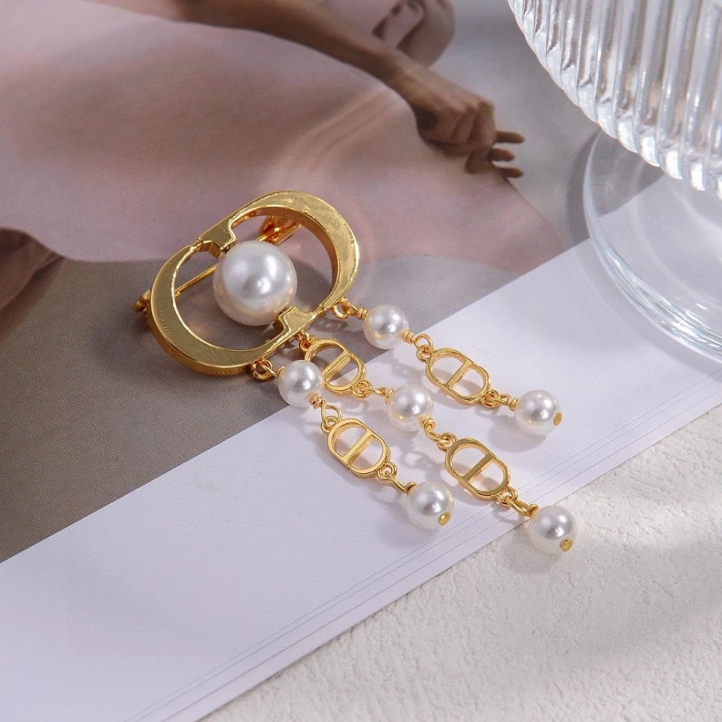 Christian Dxxr Brooches SmartChoice 294270