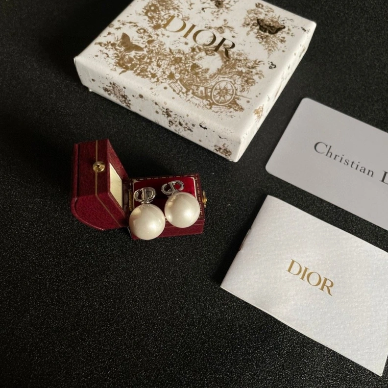 Durable Christian Dxxr Earrings 294219