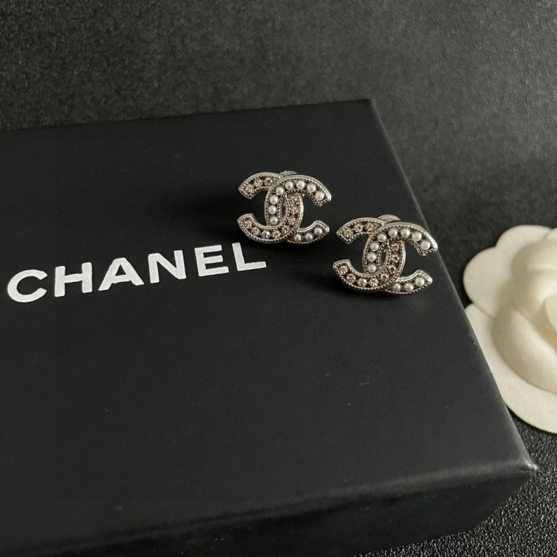 Reliable Chxnxl Earrings 286046