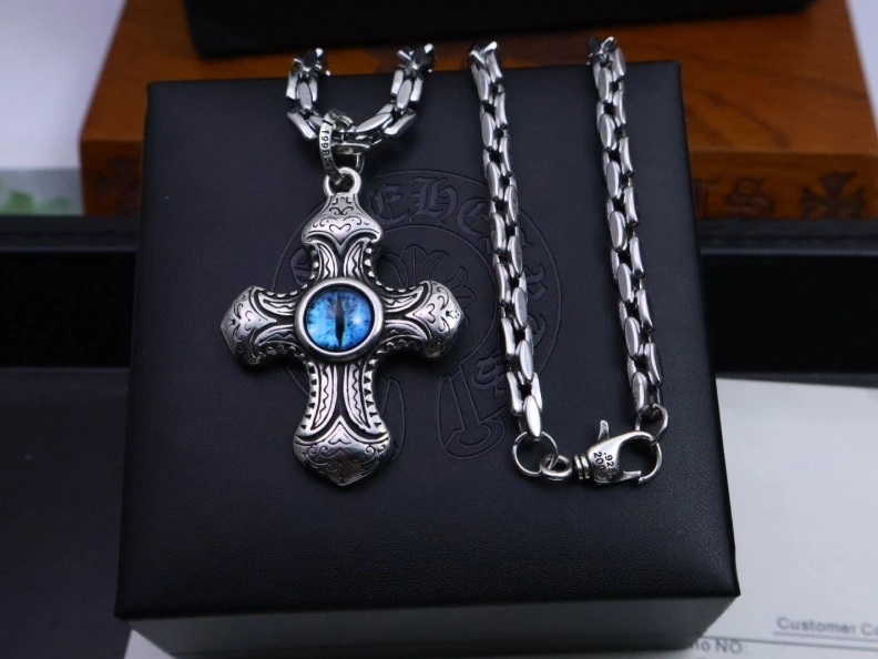 Vibrant Chrxmx Hxxrts Necklaces 297006