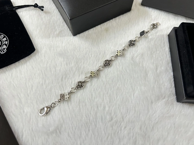 Reliable Chrxmx Hxxrts Bracelets 297374