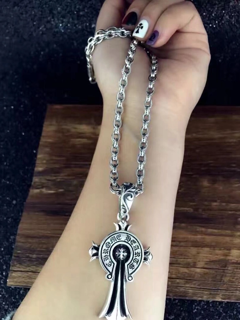 Resilient Chrxmx Hxxrts Necklaces 296962