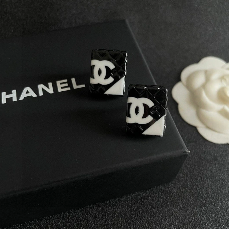 Compact Chxnxl Earrings 286034