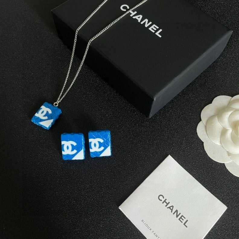 Fashionable Chxnxl Earrings 286030