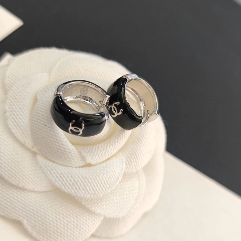 Stylish Chxnxl Earrings 286027