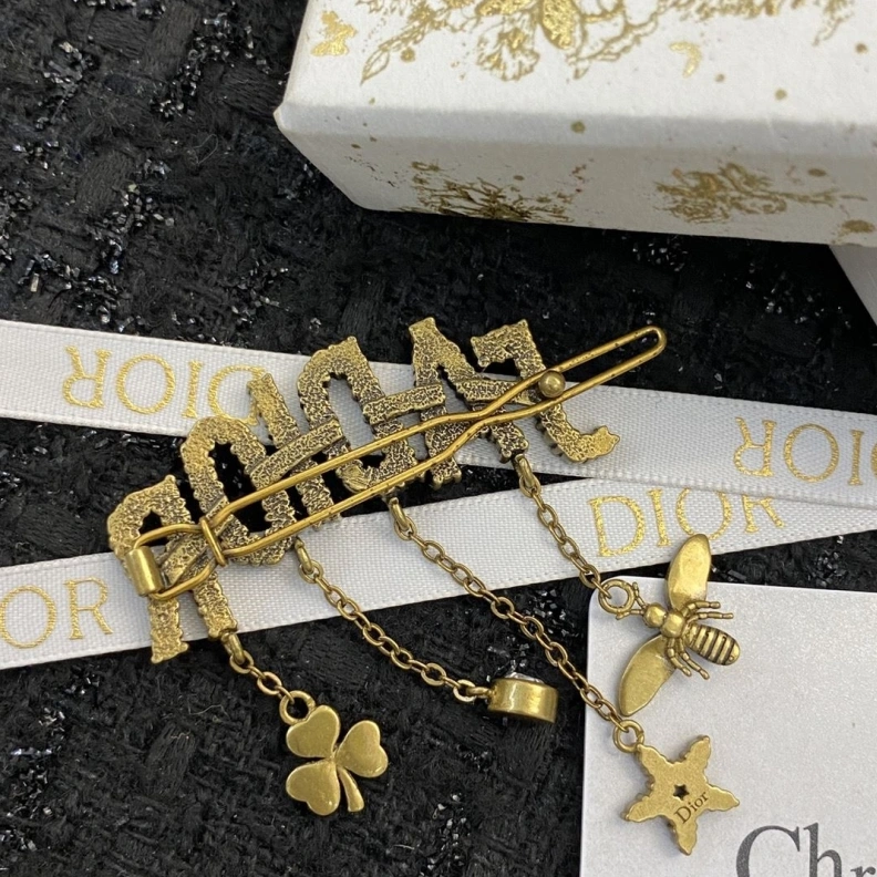 Christian Dxxr Brooches Affordable 294266