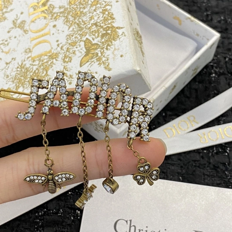 Christian Dxxr Brooches Affordable 294266