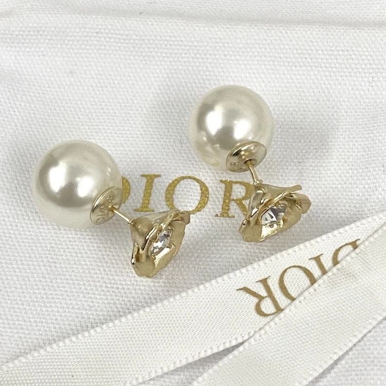 Christian Dxxr Earrings HighQuality 294215