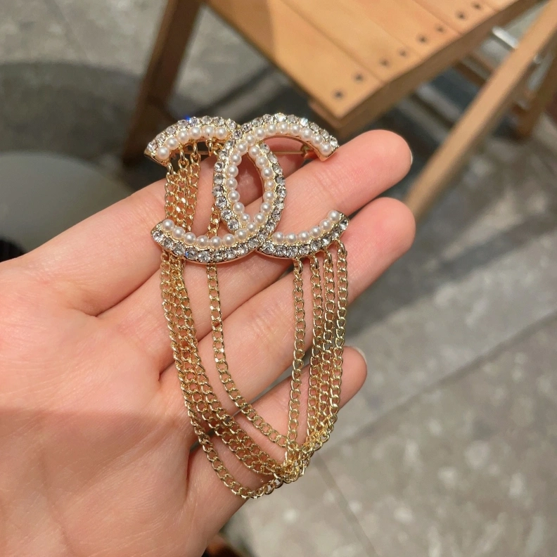 Affordable Chxnxl Brooches 286389