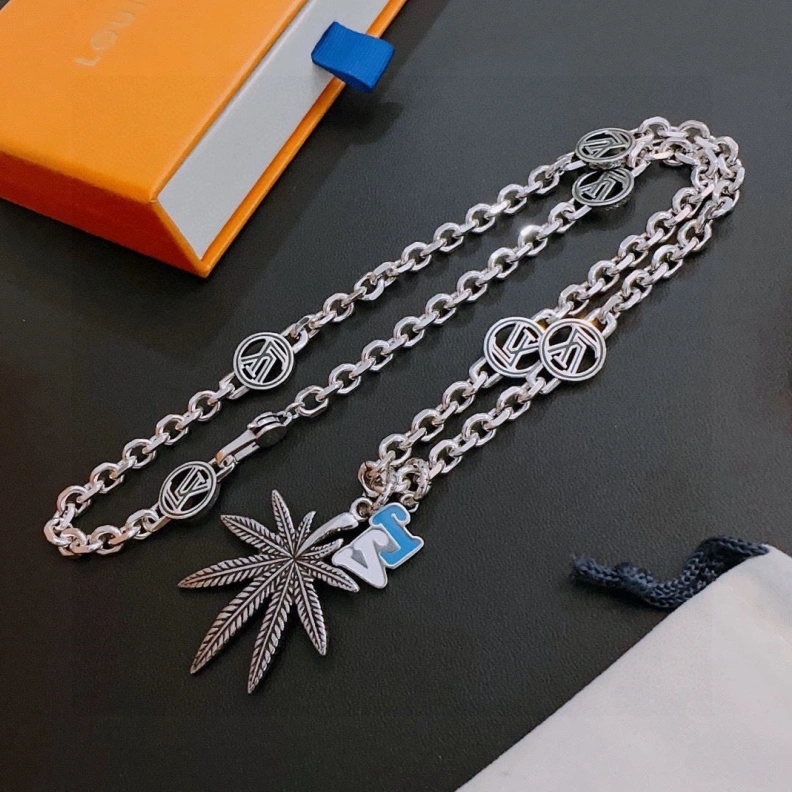 Trendsetting LX Necklaces 308880