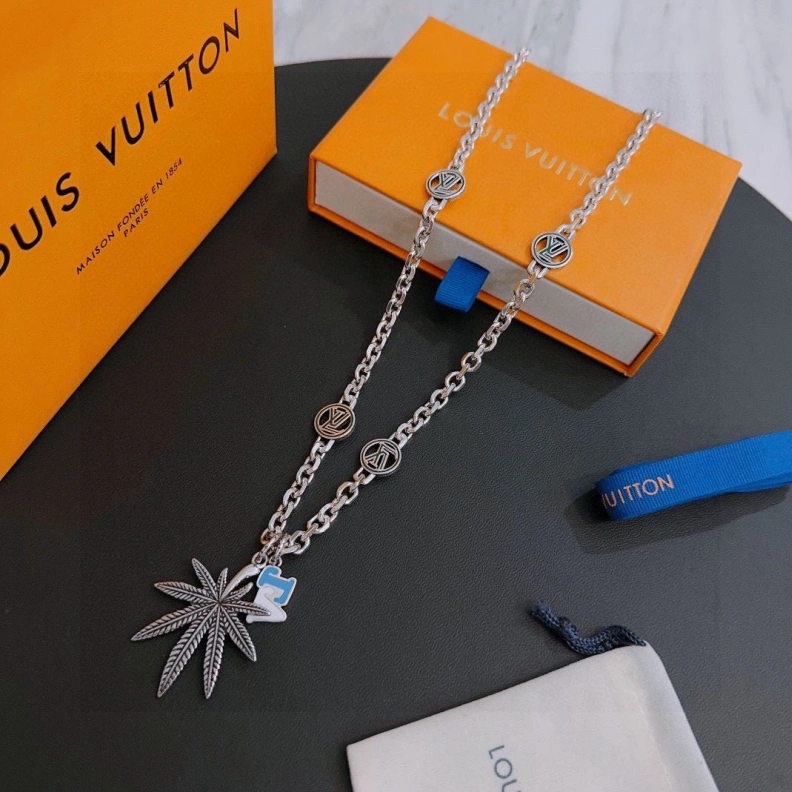 Trendsetting LX Necklaces 308880
