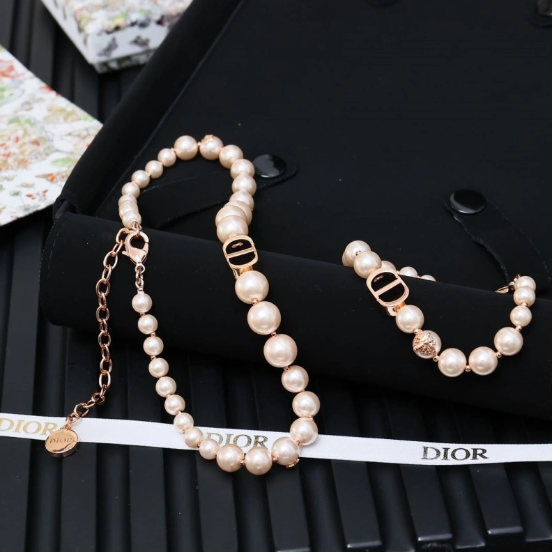 Christian Dxxr Necklaces Popular 294100