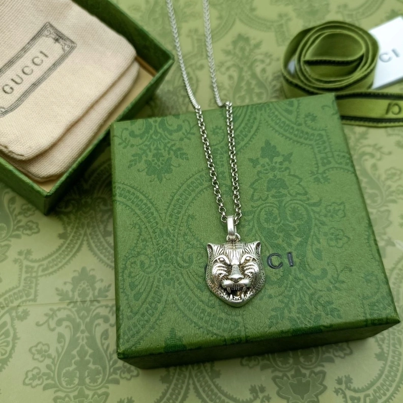 Stylish Gxccx Necklaces 302596