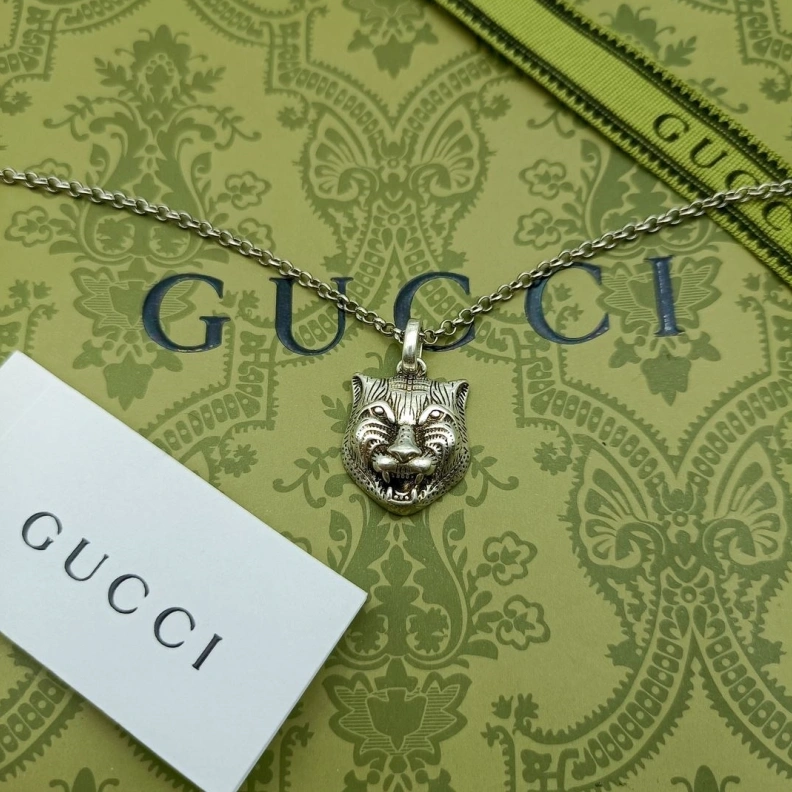 Stylish Gxccx Necklaces 302596