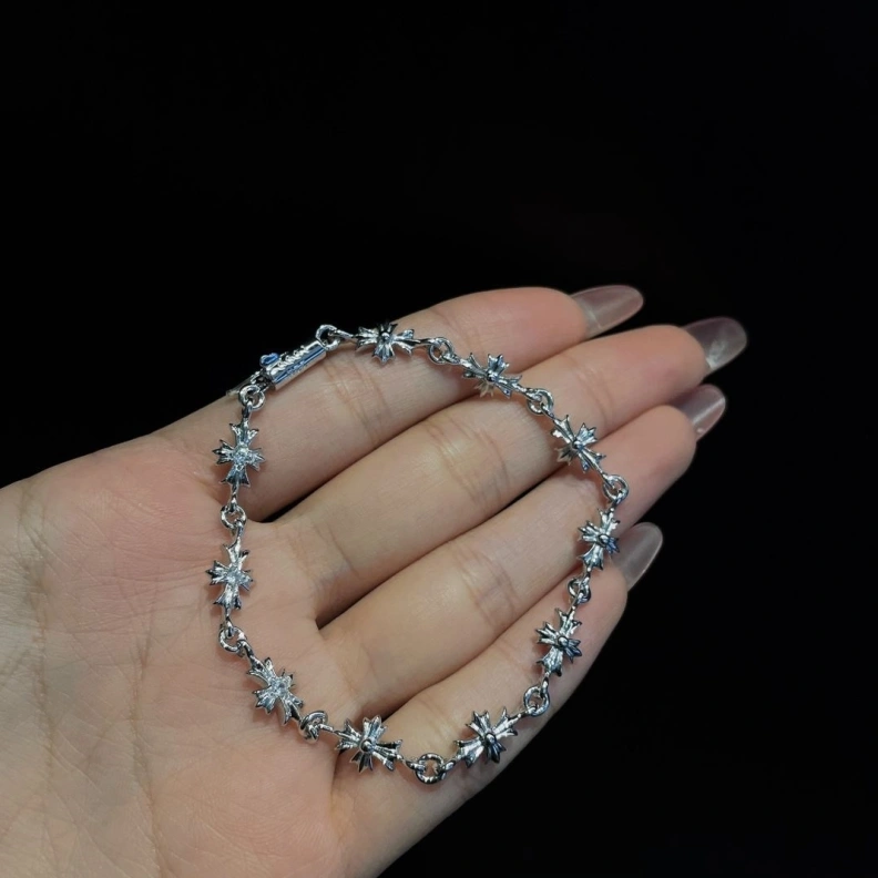 Stylish Chrxmx Hxxrts Bracelets 297353