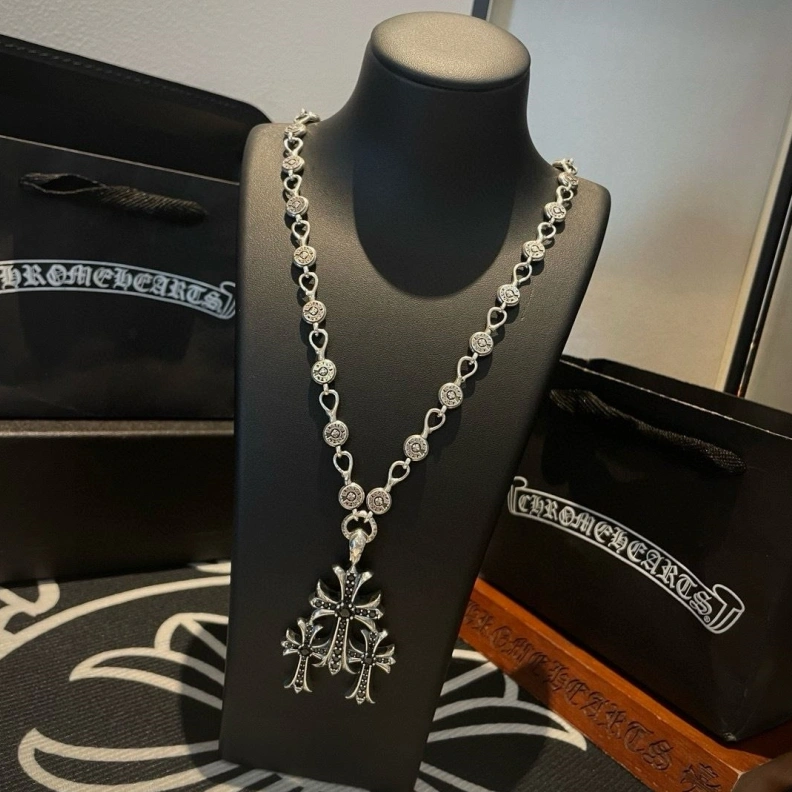 GoodFit Chrxmx Hxxrts Necklaces 296952