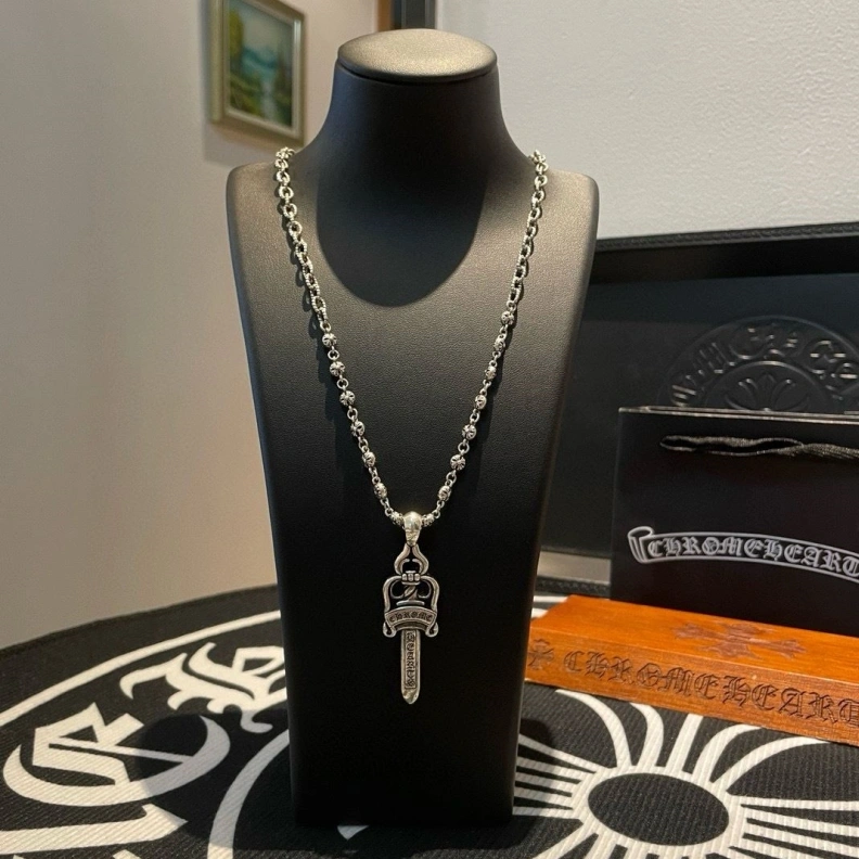 Compact Chrxmx Hxxrts Necklaces 296968