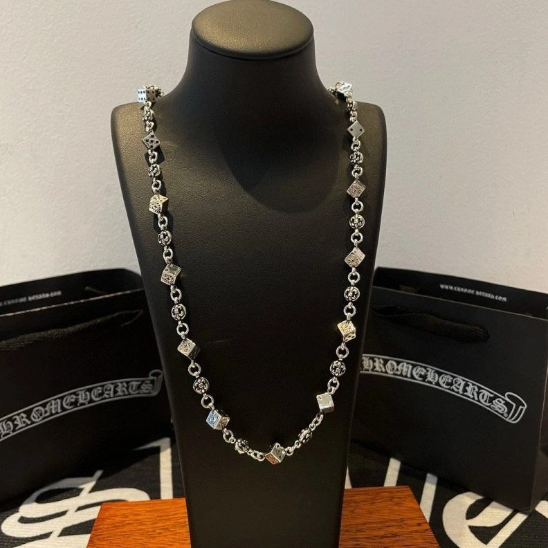 Vibrant Chrxmx Hxxrts Necklaces 296955