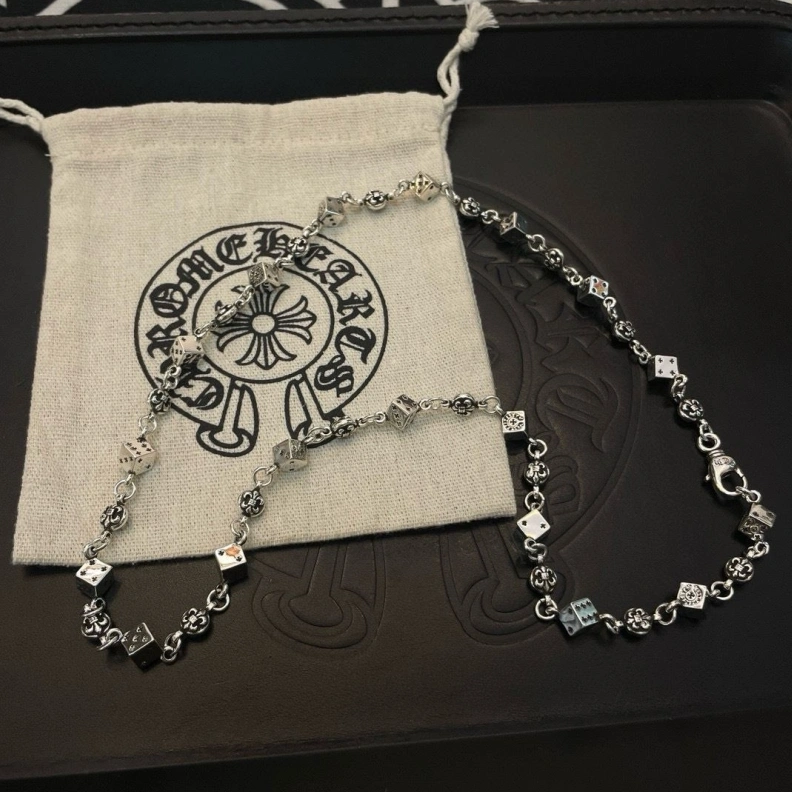 Vibrant Chrxmx Hxxrts Necklaces 296955
