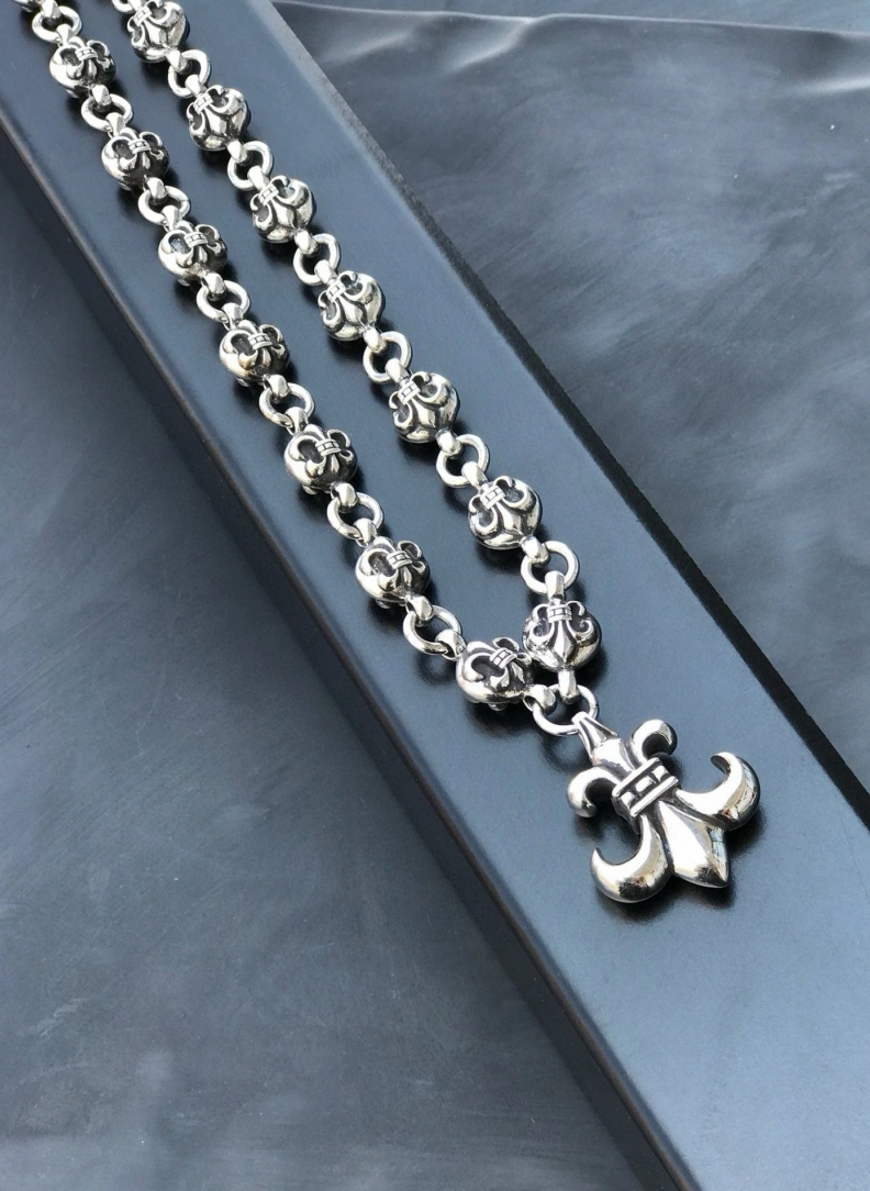 Chrxmx Hxxrts Necklaces Refined 296942