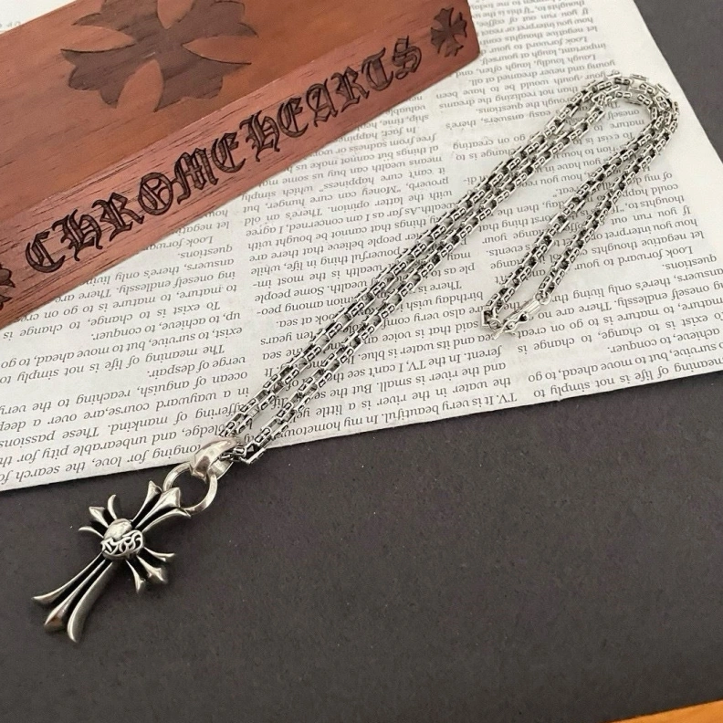 Lightweight Chrxmx Hxxrts Necklaces 296938