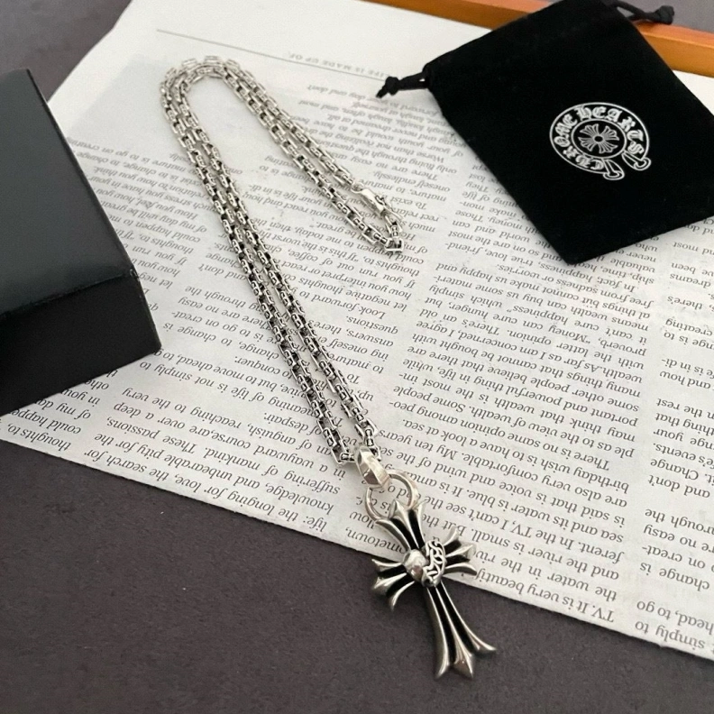 Lightweight Chrxmx Hxxrts Necklaces 296938