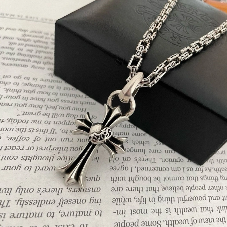 Lightweight Chrxmx Hxxrts Necklaces 296938