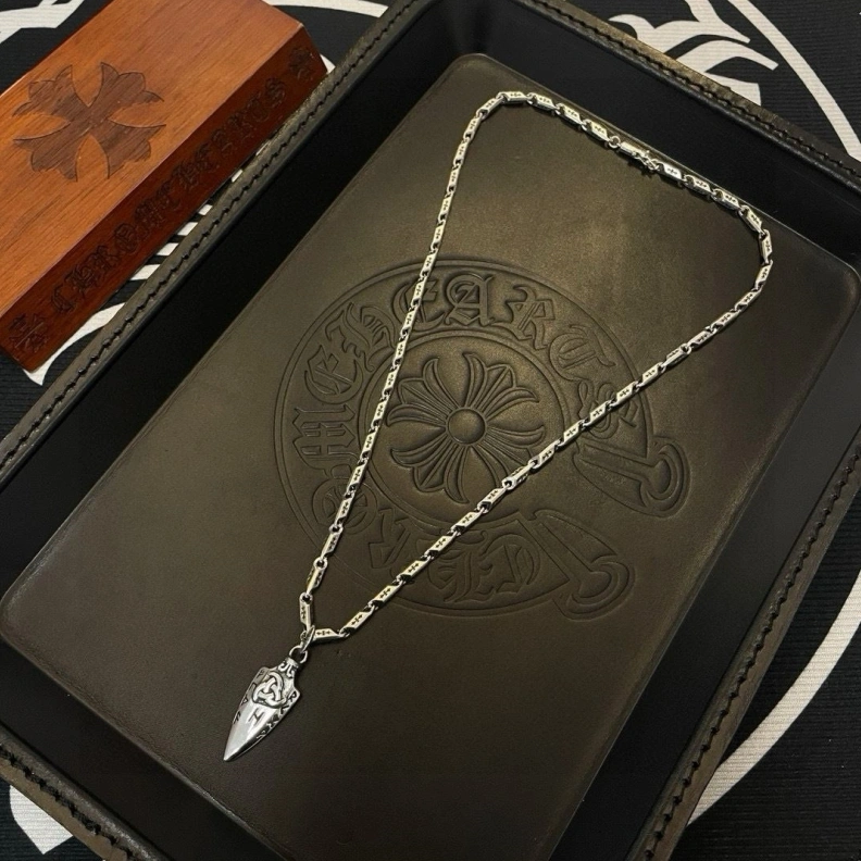 UrbanStyle Chrxmx Hxxrts Necklaces 296936