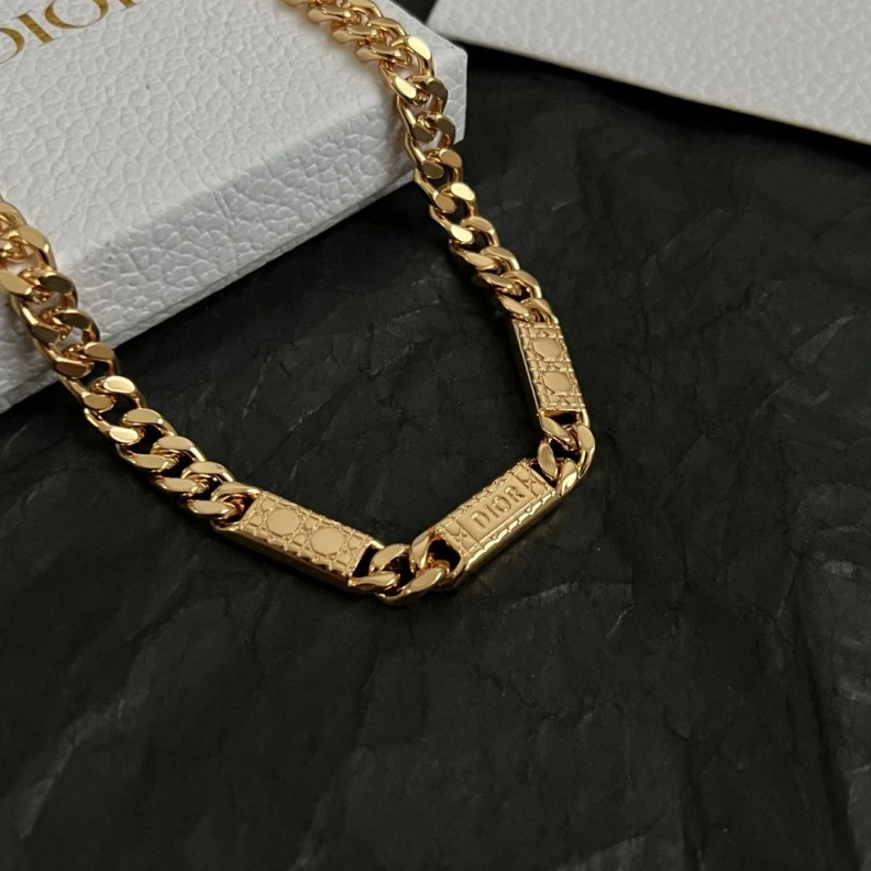 Christian Dxxr Necklaces Versatile 294105