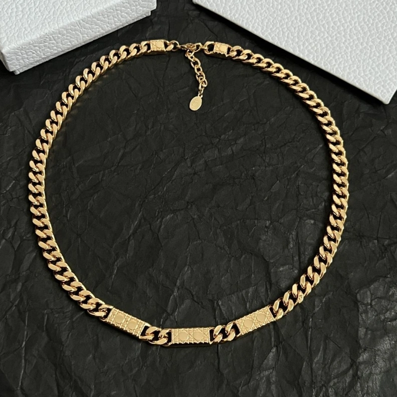 Christian Dxxr Necklaces Versatile 294105