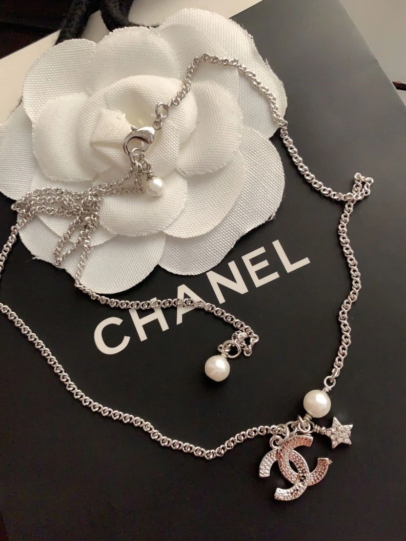 Affordable Chxnxl Necklaces 285423