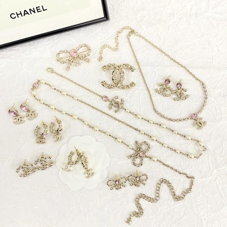 Practical Chxnxl Earrings 285989
