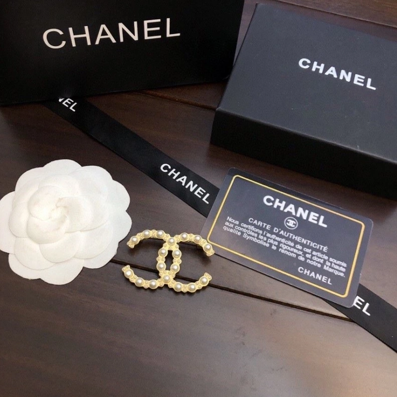 StreetReady Chxnxl Brooches 286382