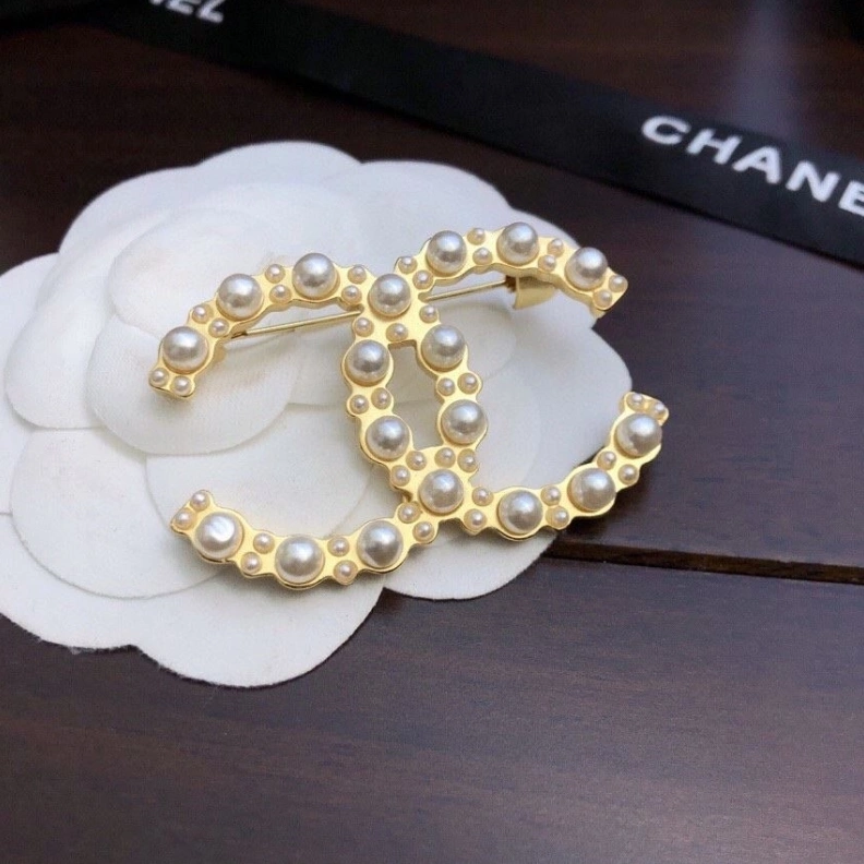StreetReady Chxnxl Brooches 286382