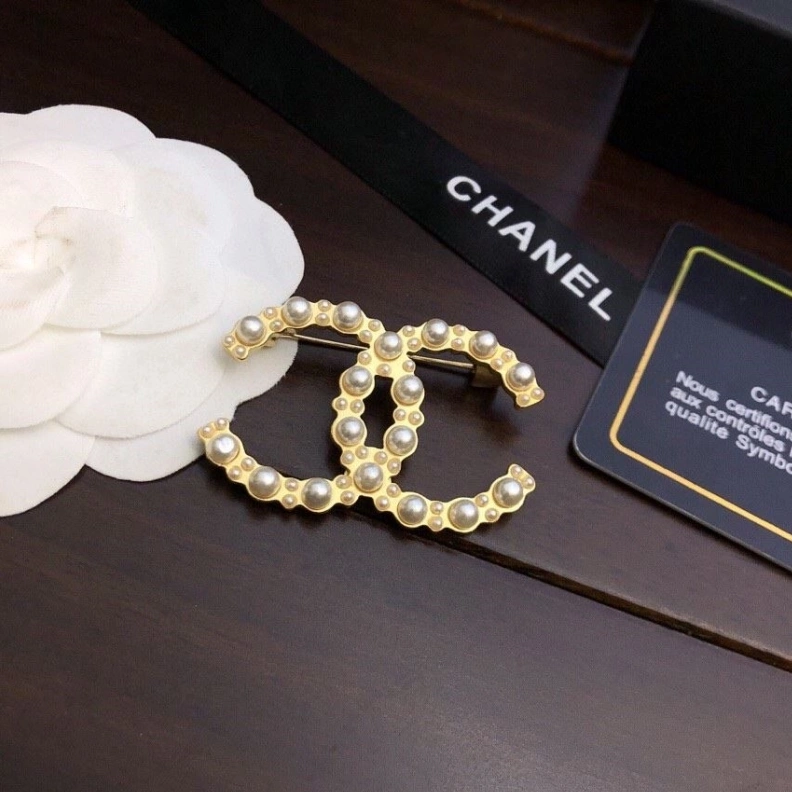 StreetReady Chxnxl Brooches 286382